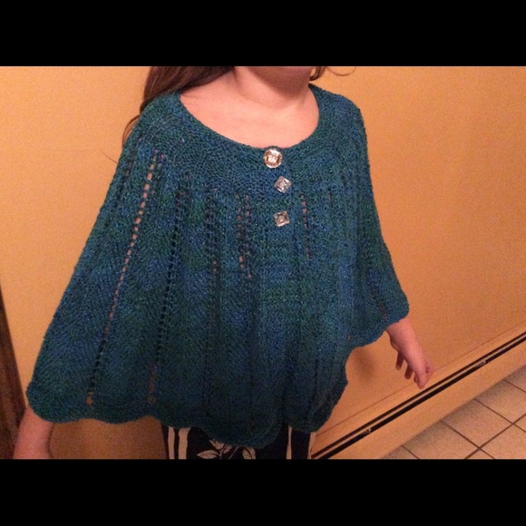 Cape - Picture 5 of 6